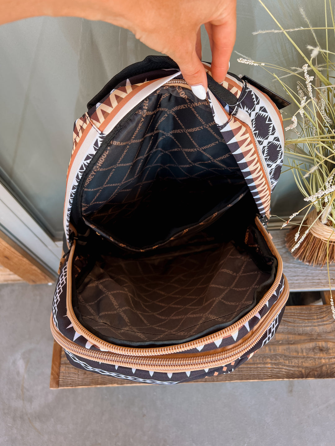 Ox Backpack by Hooey - Rust & Tan Aztec – Triangle T Boutique