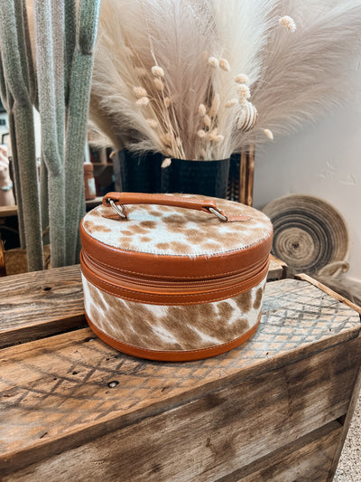 The Round Up Cowhide Travel Case - 2