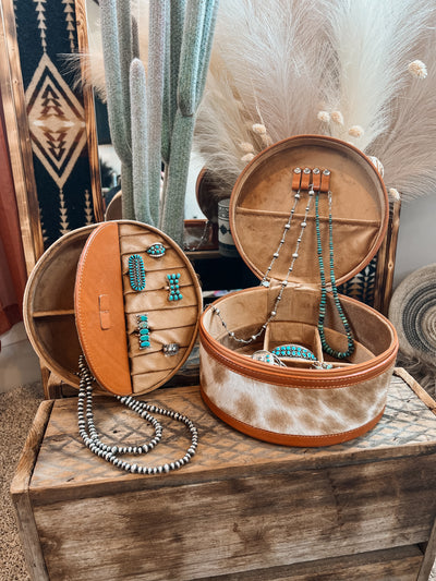 The Round Up Cowhide Travel Case - 3