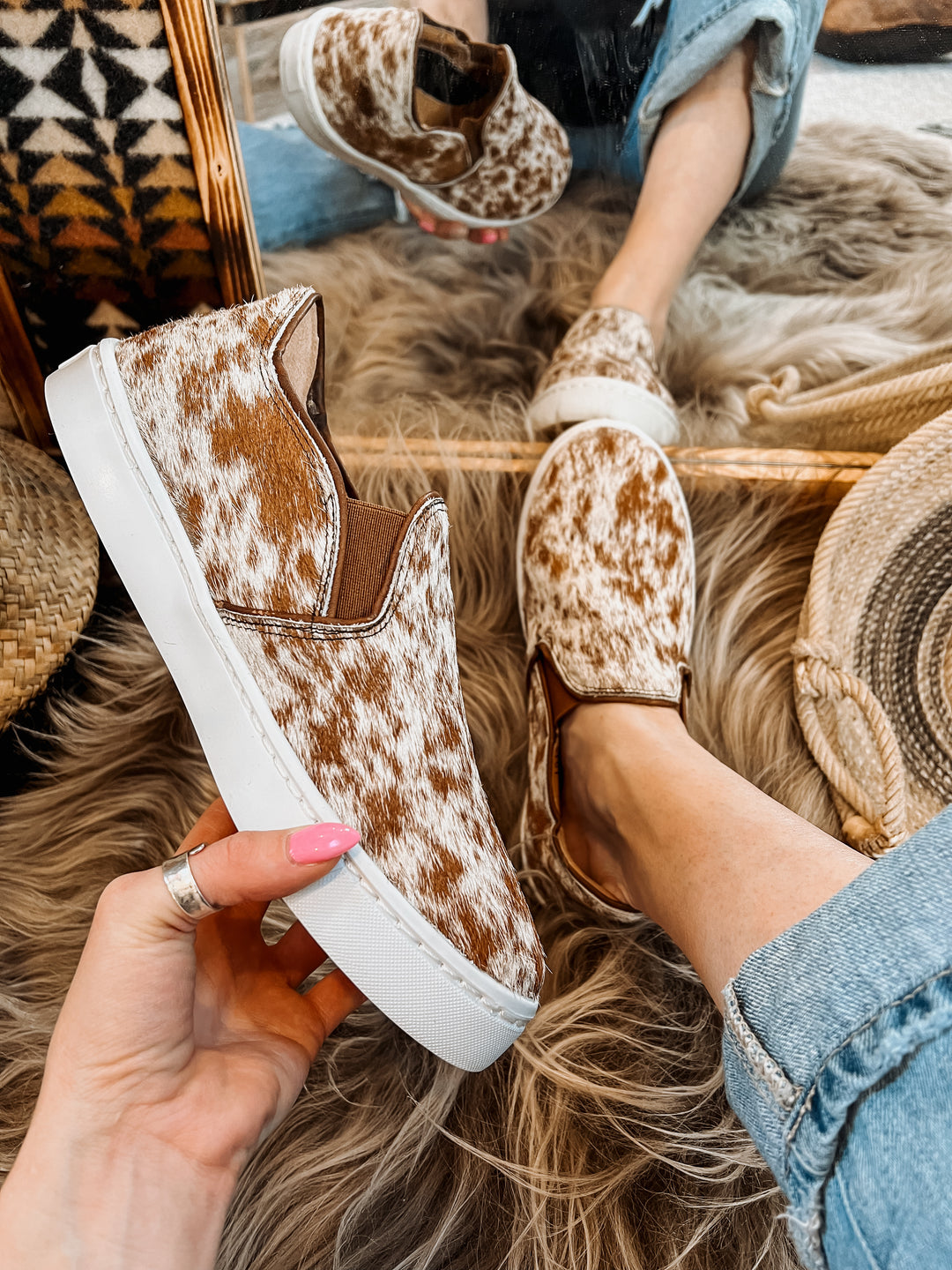 Utah Cowhide Sneaker - Brown & White – Triangle T Boutique display picture 2