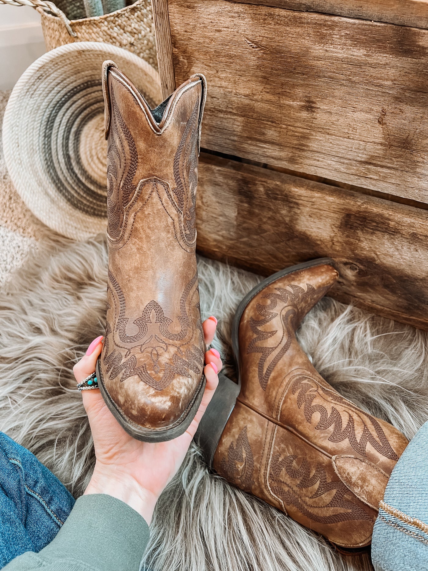 Chandler Western Boot by Ariat - Naturally Distressed Brown