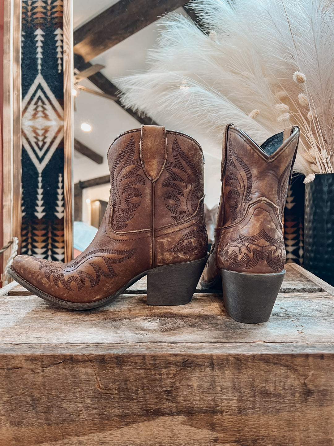 Chandler Western Boot by Ariat Naturally Distressed Brown
