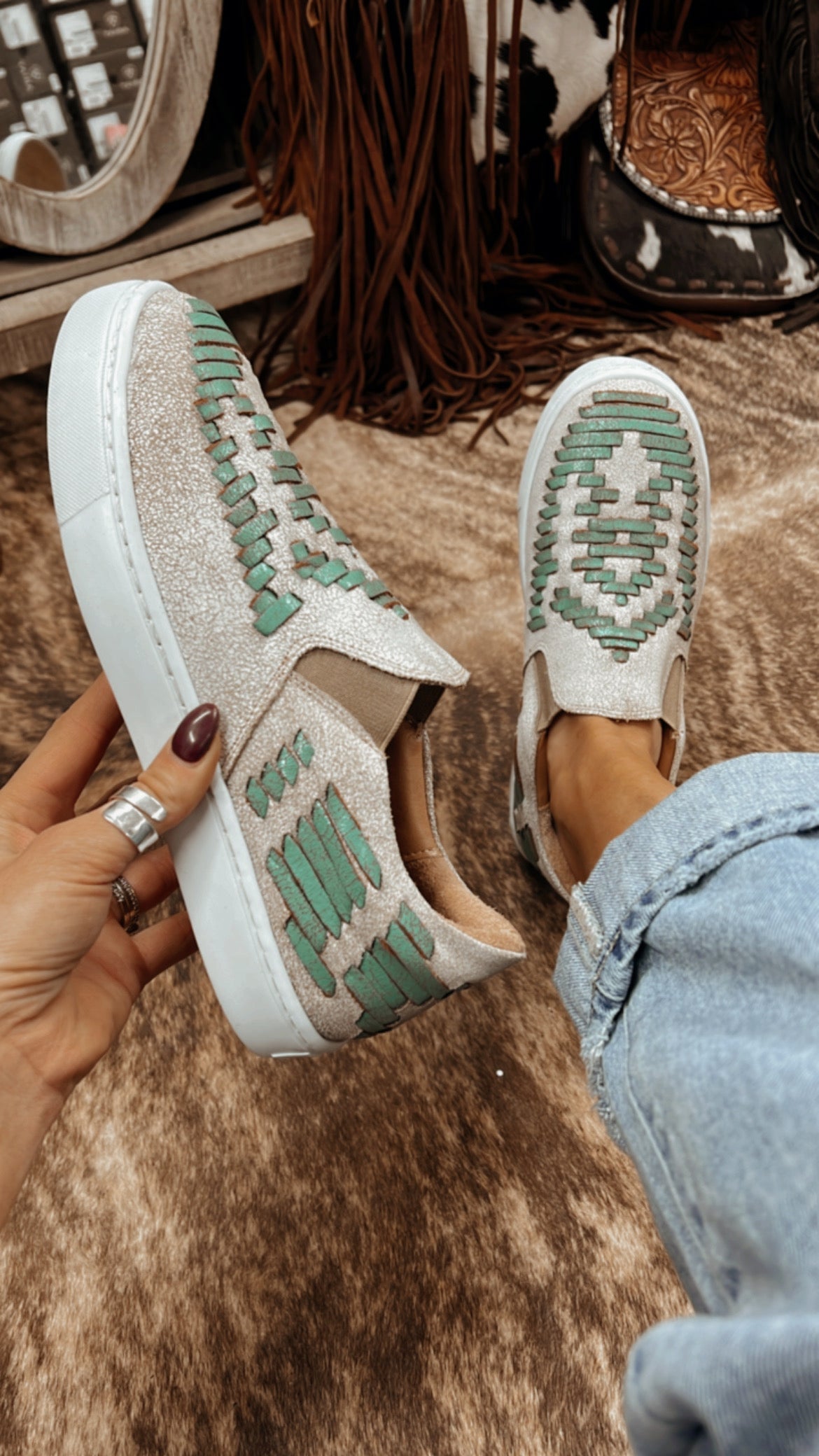 The Dakota Sneaker - Turquoise