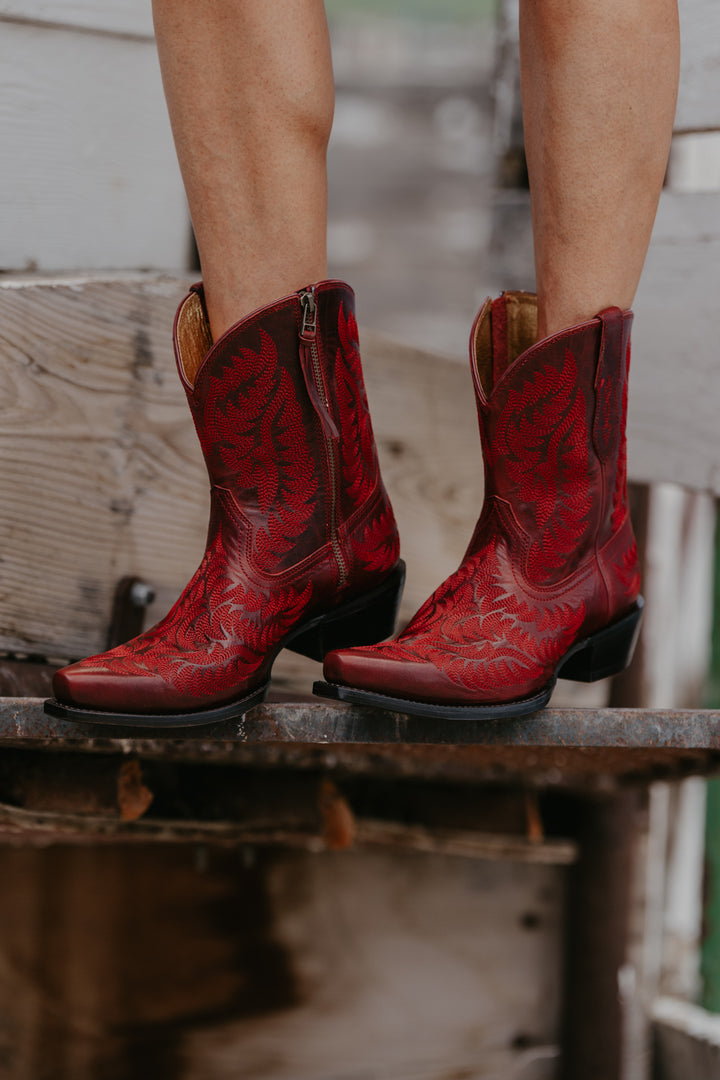 Cate Western Boot by Ariat - Red Alert – Triangle T Boutique