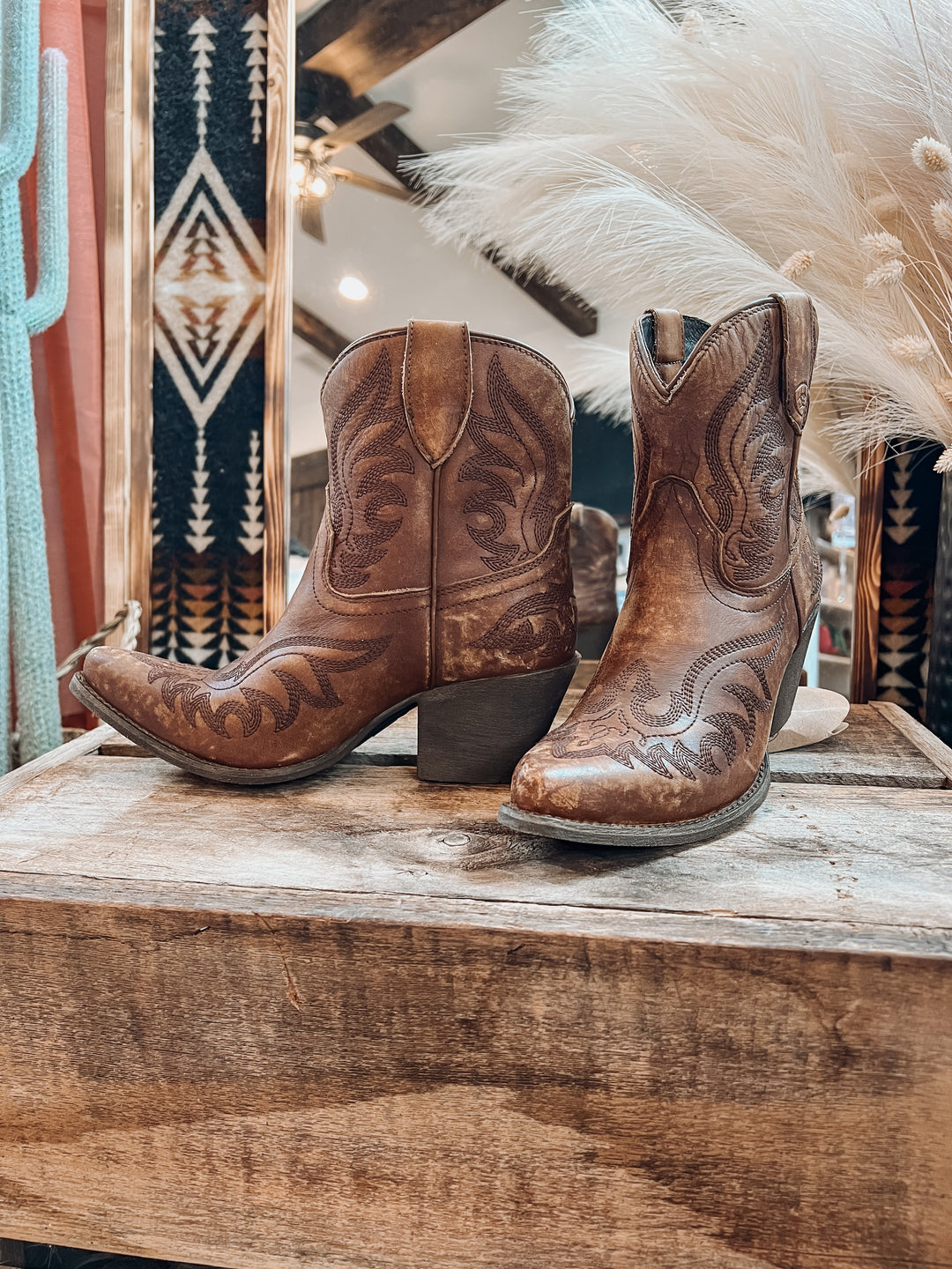 Chandler Western Boot by Ariat Naturally Distressed Brown