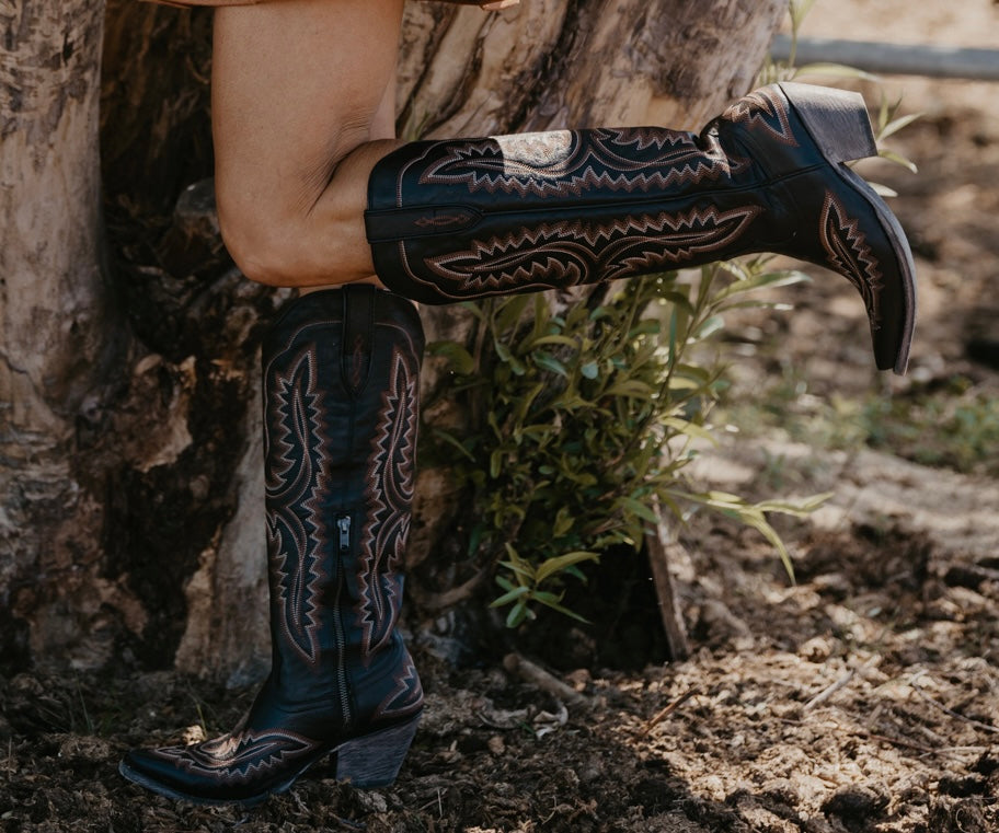 The Casanova Boot by Ariat - Brooklyn Black – Triangle T Boutique