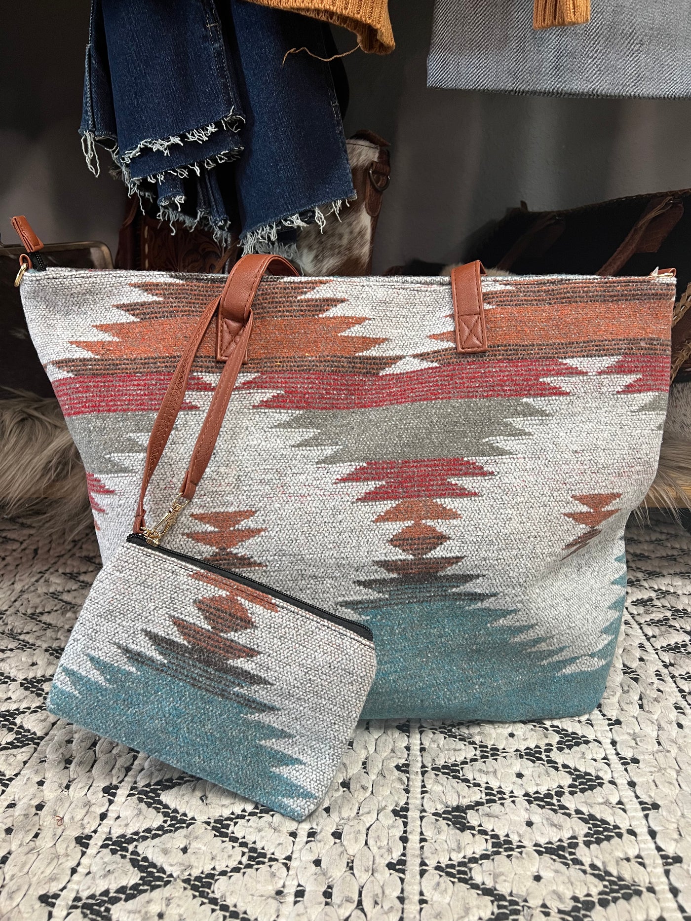 The Main Street Tote - Teal
